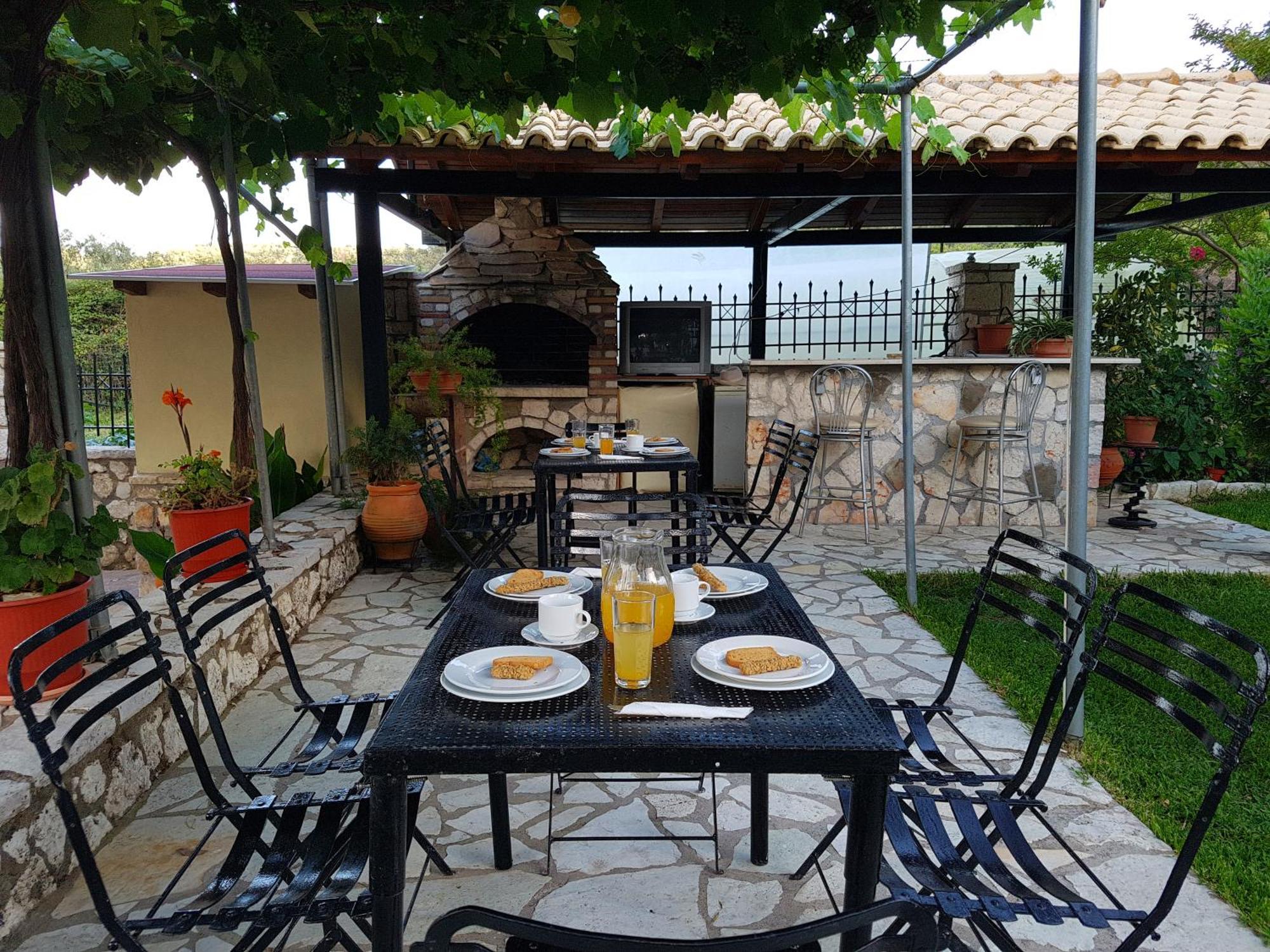 Alkionis Pool View Apartments Lefkada City Room photo